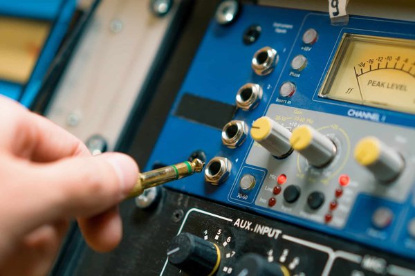 Quels dispositifs pour assurer la diffusion de musique en magasin ?